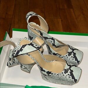Venezia Green Heels Snakeskin Pattern